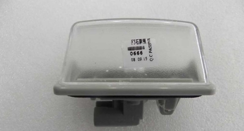 картинка ФОНАРЬ ОСВЕЩЕНИЯ НОМЕРНОГО ЗНАКА ПРАВЫЙ F-3, F3R  10230425-00  17.04.1700F3004