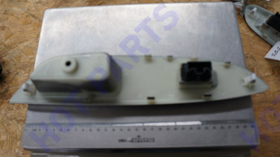 Armrest with switch assy.F/R